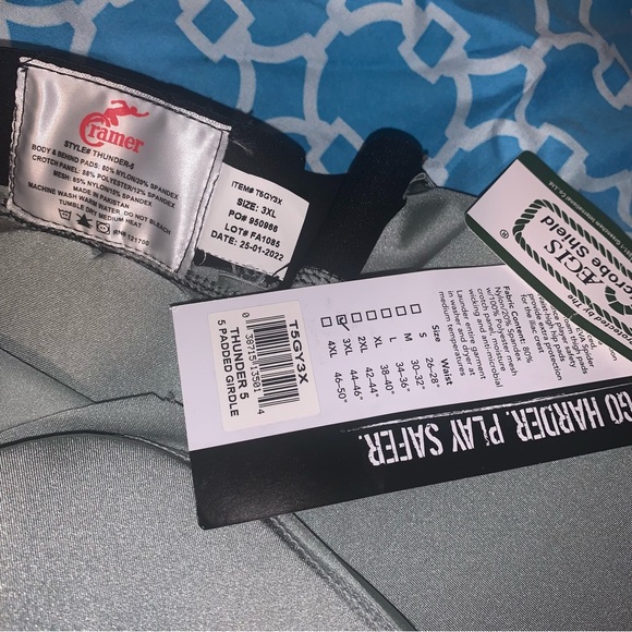 Cramer bundle of 5 Football pants Thunder 7 padded girdle game sport youth mens - Picture 4 of 13